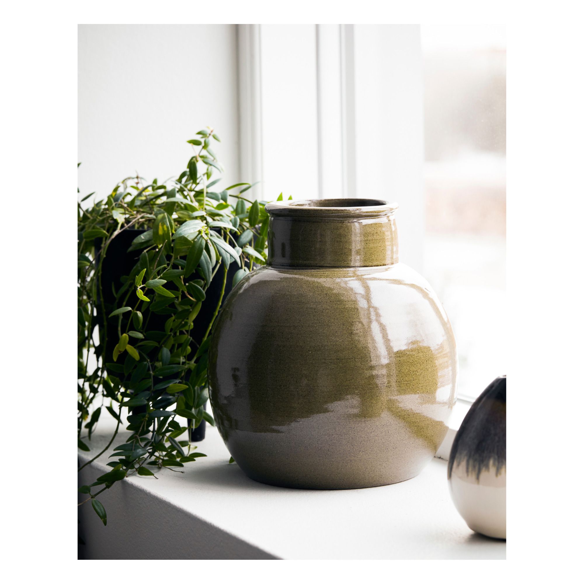 Aju Ceramic Vase Verde- Imagen del producto n°1