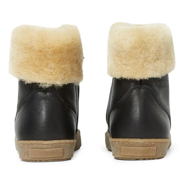 Fur-Lined Boots Black