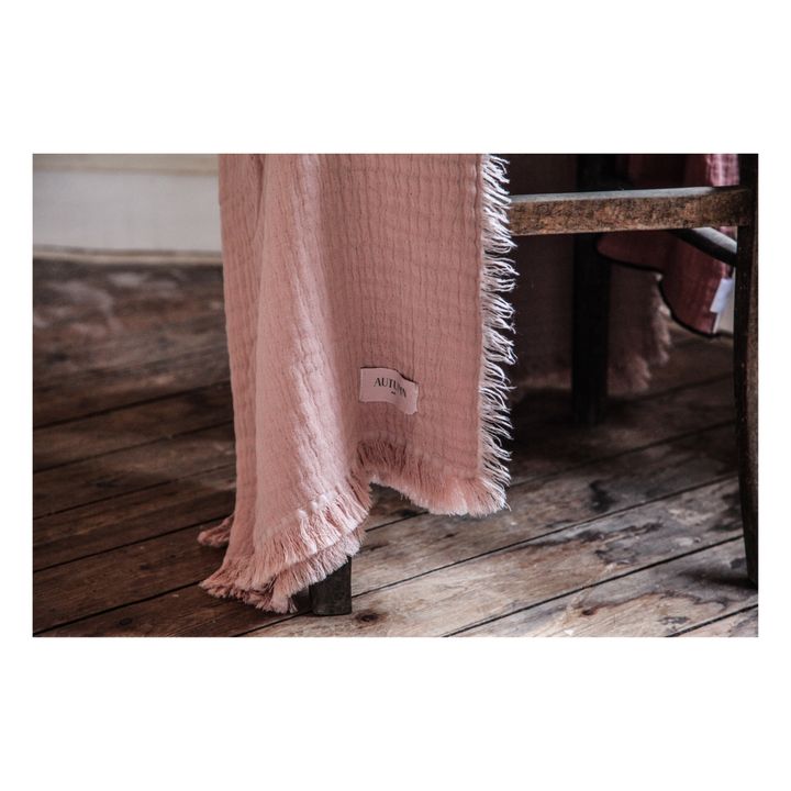 Manta Loulou con flecos de doble gasa de algodón orgánico Rosa Viejo- Imagen del producto n°5