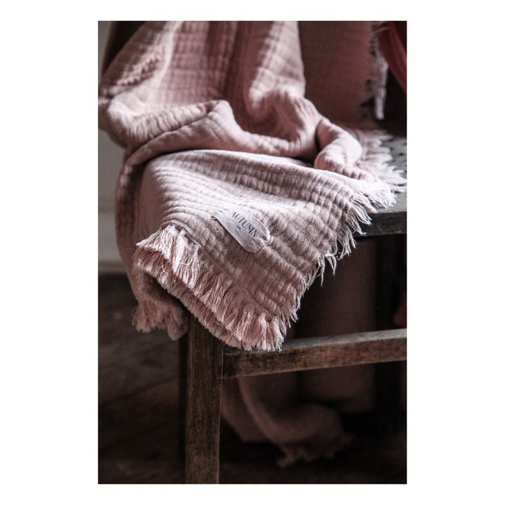 Manta Loulou con flecos de doble gasa de algodón orgánico Rosa Viejo- Imagen del producto n°3