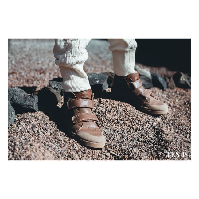 V2 Patch Sneakers Camel