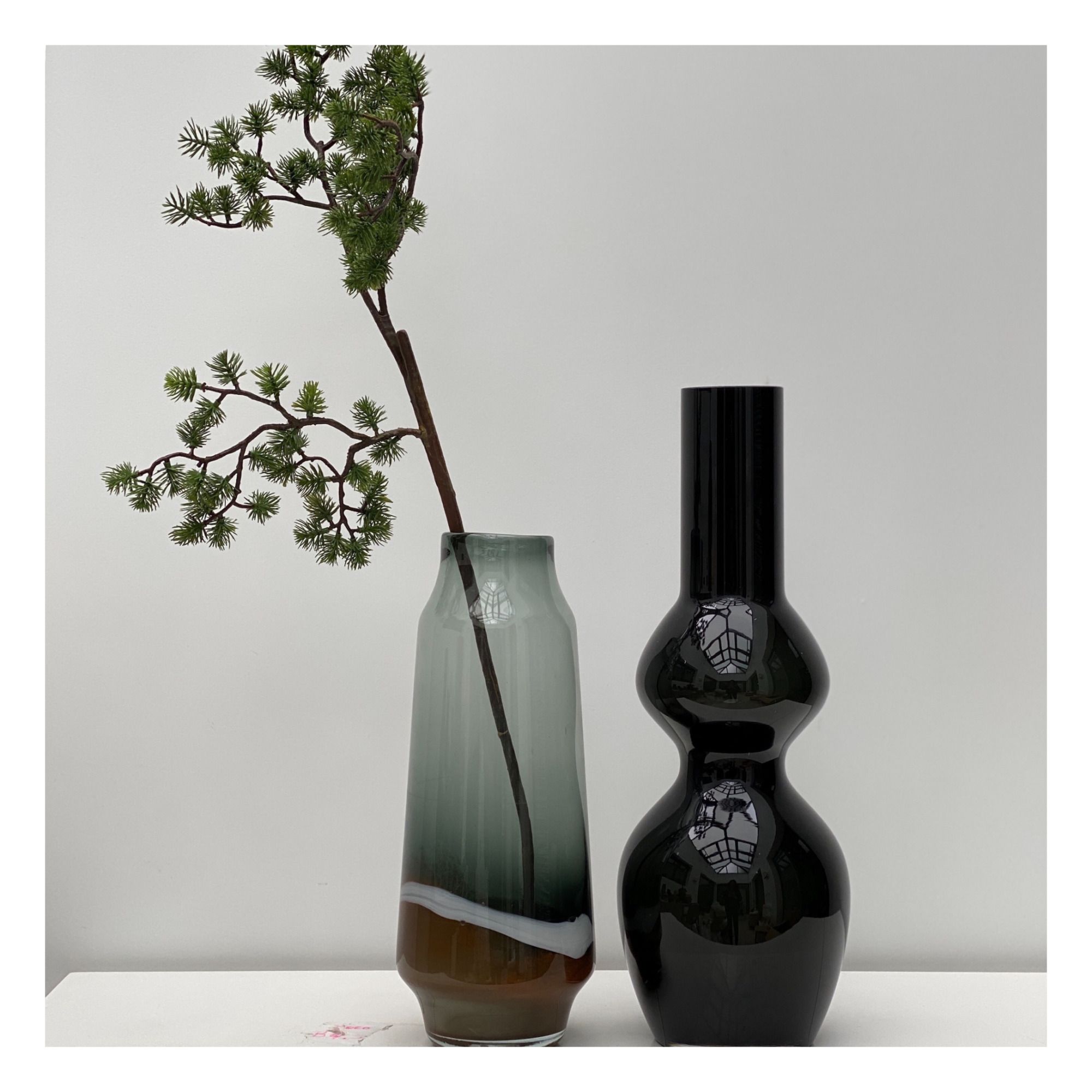 Ovale Glass Vase Black- Product image n°1