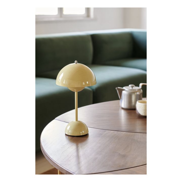 VP9 Flowerpot Portable Table Lamp | Sand- Product image n°1