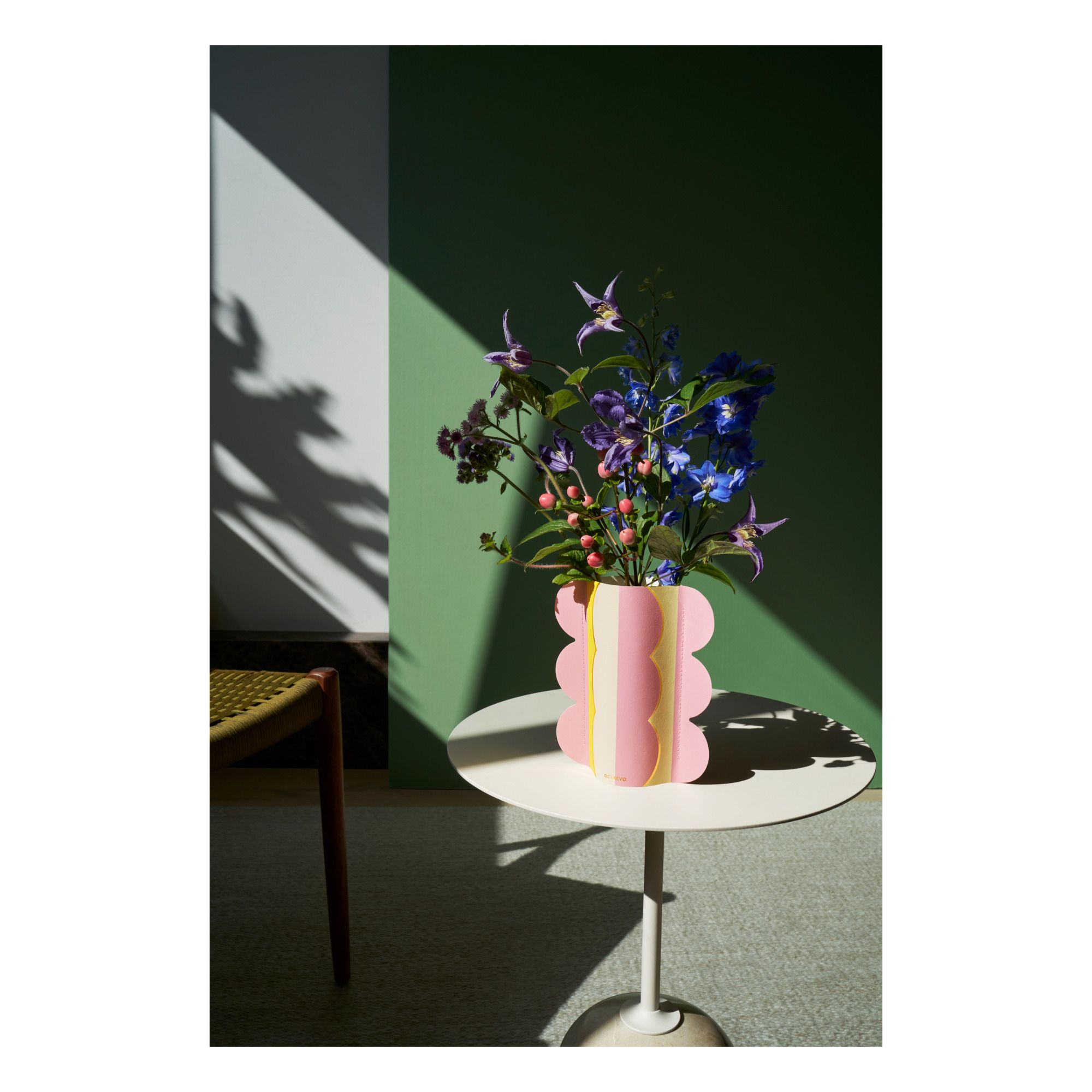Riviera Paper Vase Rosa- Imagen del producto n°2