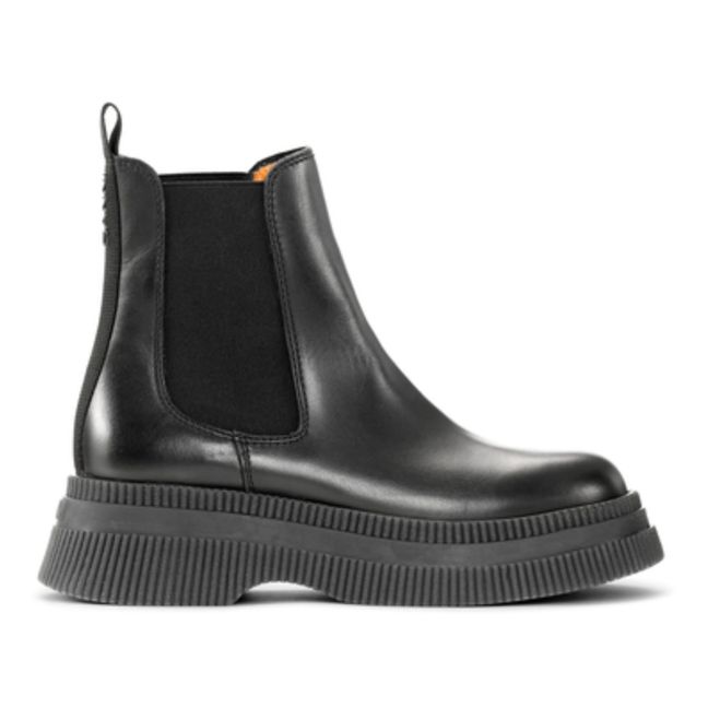Low-Top Leather Chelsea Boots Black