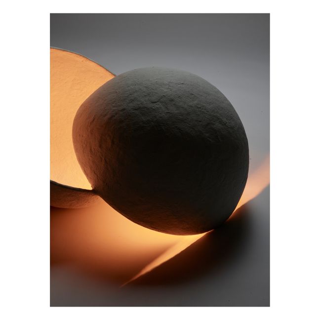 Runde Earth-Lampe aus Pappmaché | Weiß