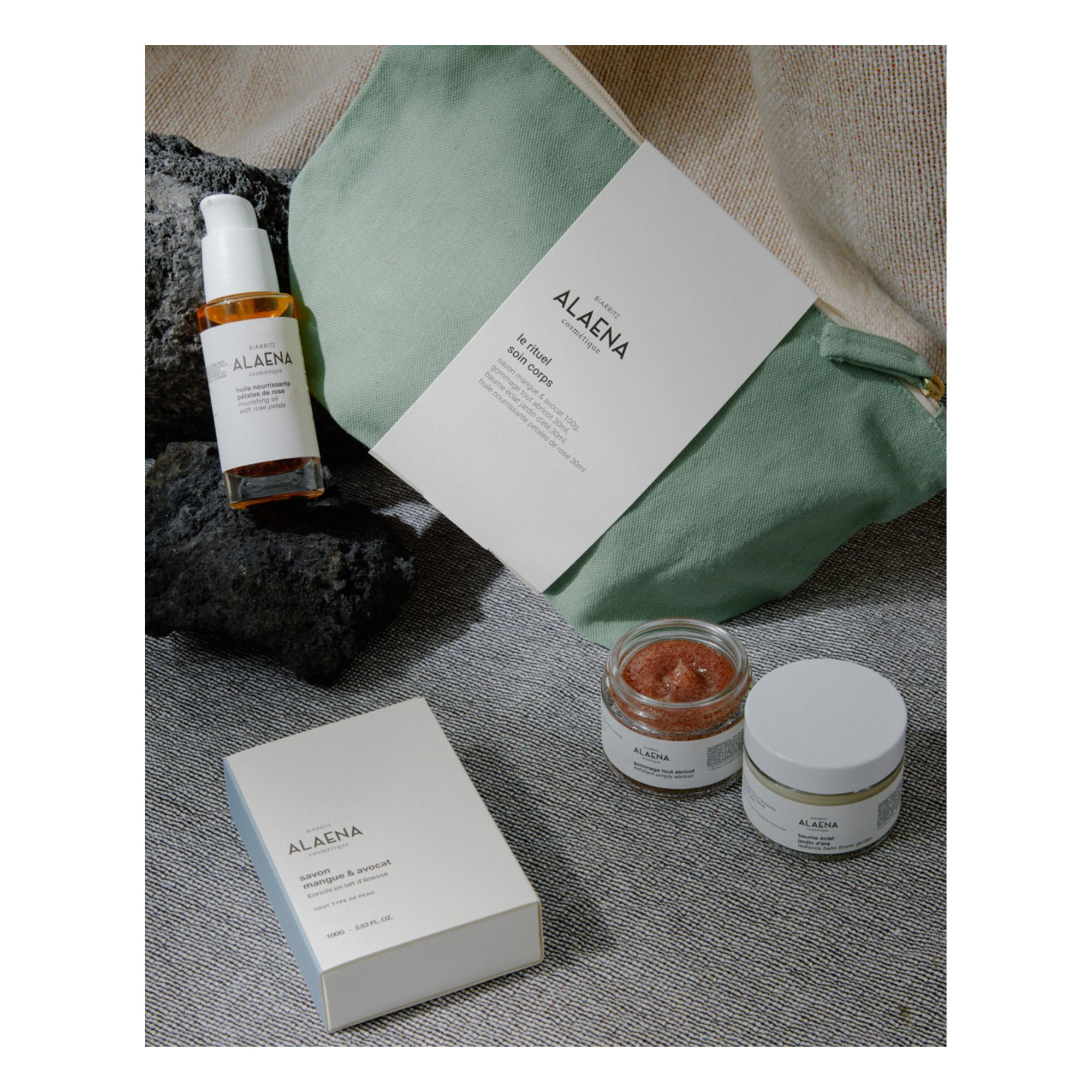 Body Skincare Routine Gift Pouch- Imagen del producto n°1