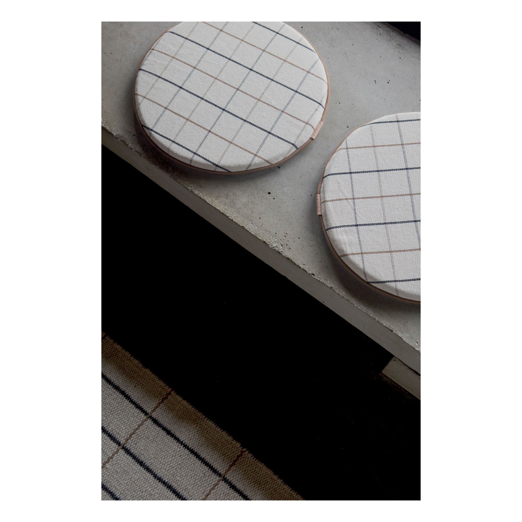 Grid Seat Cushion Off white Oyoy Design Adult Smallable