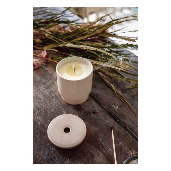 Bougie Blush - Fresh cut grass, bamboo