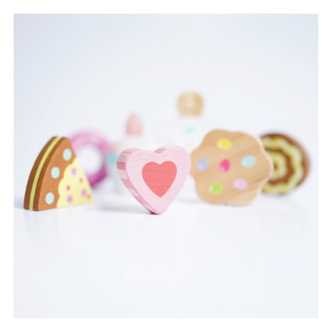 Kuchenplatte mit Accessoires