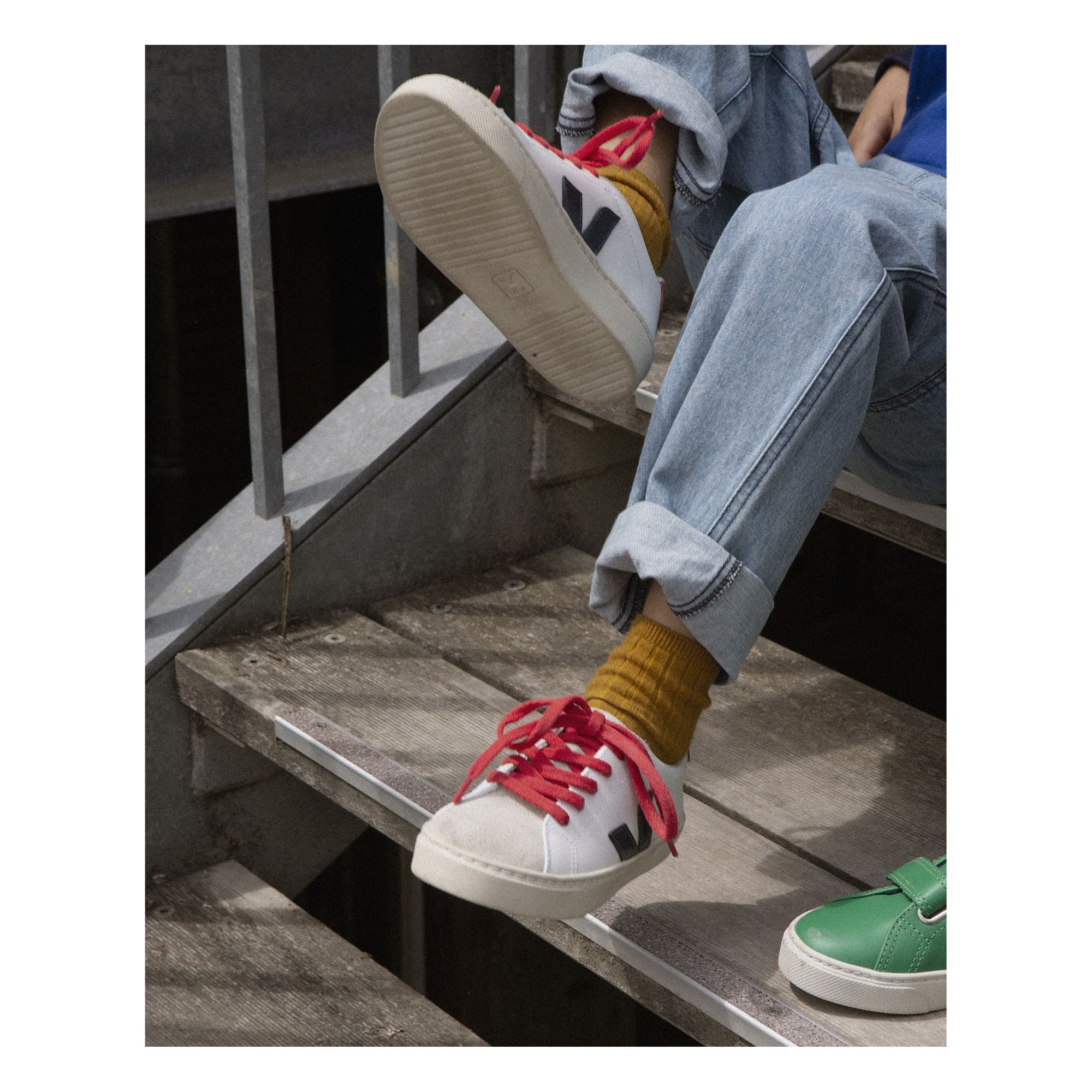 V-10 Vegan Sneakers Hundred Pieces x Veja Red- Product image n°2