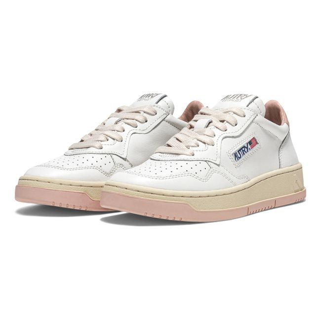 Medalist Low-Top Leather Sneakers Pale pink