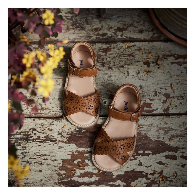 Scalloped Crossover Flower Sandals Brown