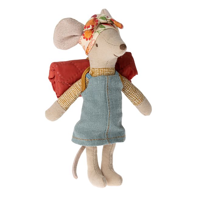 Grande sœur souris randonneuse