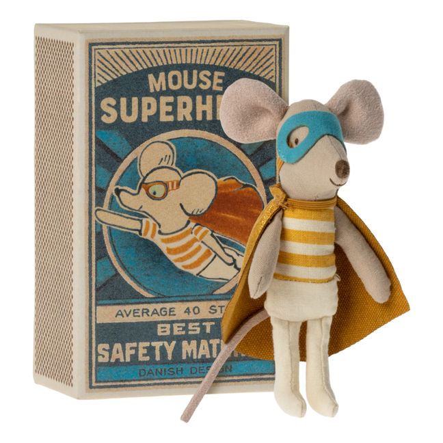 Super héroe ratón en su caja 