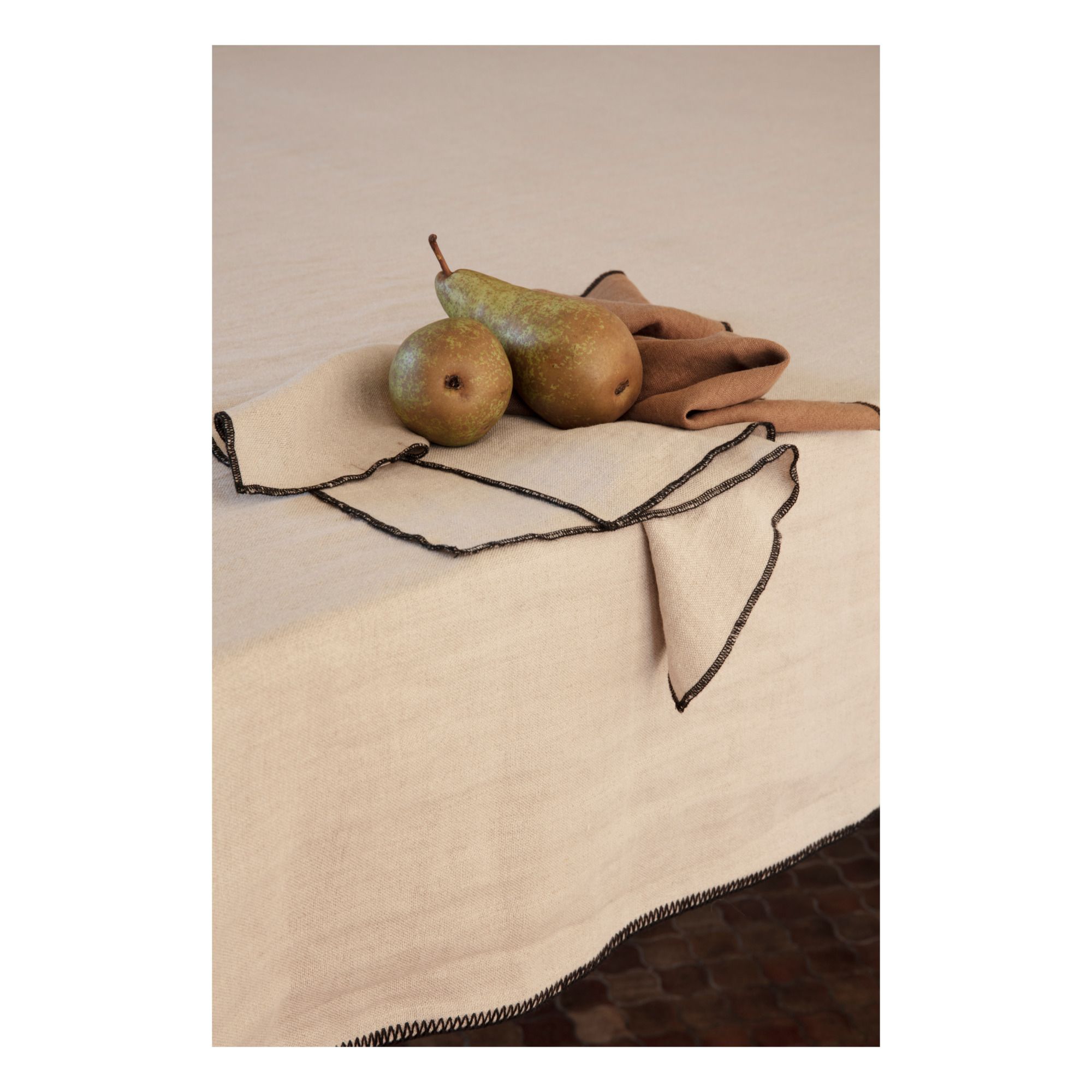 Overlocked Hem Washed Linen Tablecloth Blanco Roto- Imagen del producto n°1
