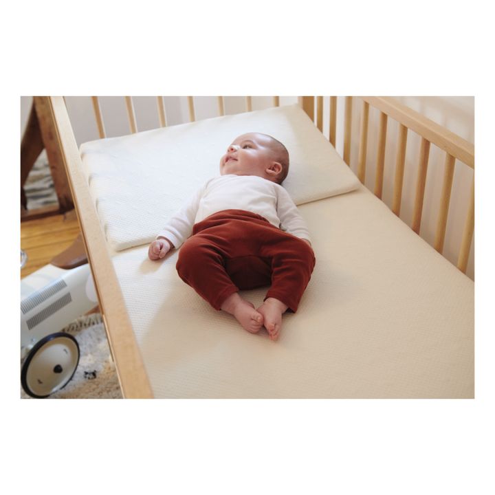 Plan incliné pour lit bébé avec housse Aloe Vera | Kadolis