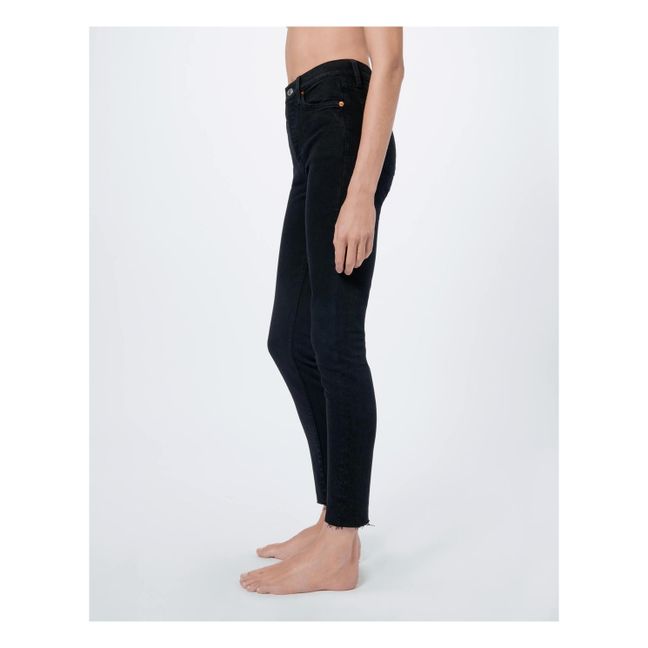 Jean 90's High Rise Ankle Crop | Stoned Noir