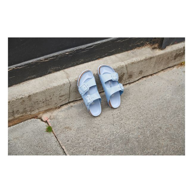 Sandalen Arizona Große Schnalle Hochglanz - Erwachsenenkollektion - Hellblau