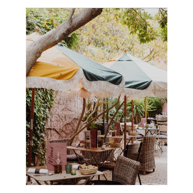 Parasol frangé Market