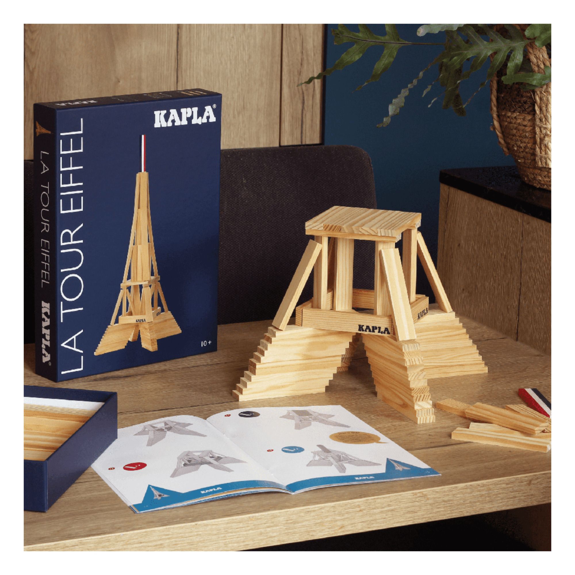Eiffel Tower Building Block Set - 105 Pieces- Product image n°1