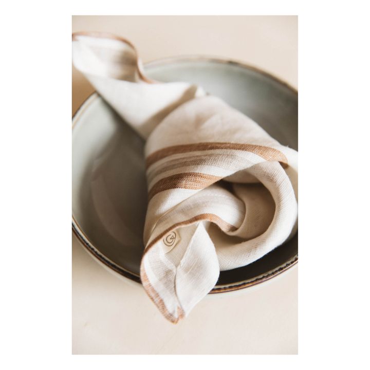 Serviette aus aus gewaschenem Leinen gestreift | Kaffee- Produktbild Nr. 1