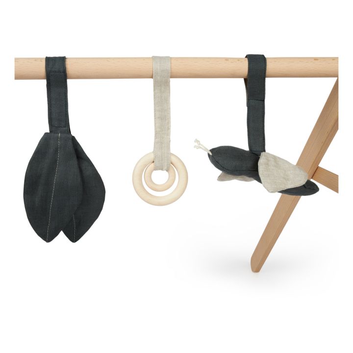 Arco de estímulo de madera con sus juguetes - Lino Francés- Imagen del producto n°4