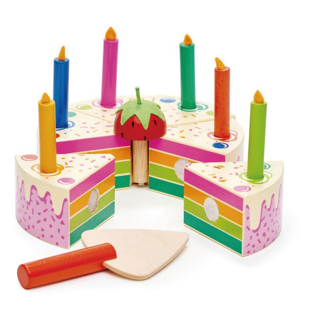 Gâteau d'anniversaire arc-en-ciel en bois