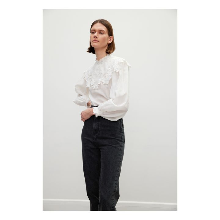 Blusa Noelle con pechera de encaje | Blanco- Imagen del producto n°0