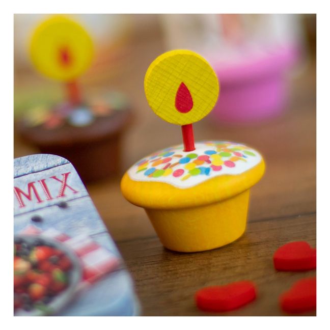 Muffins mit Kerzen aus Holz 