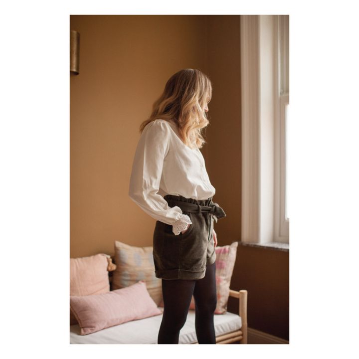 Alex Corduroy Shorts - Women’s Collection - Verde- Imagen del producto n°2
