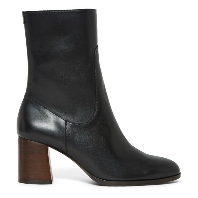 Gabrielle Leather Boots Black