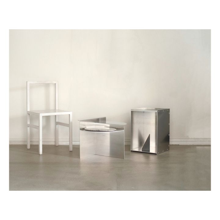 Mesa auxiliar de aluminio Rivet- Imagen del producto n°3