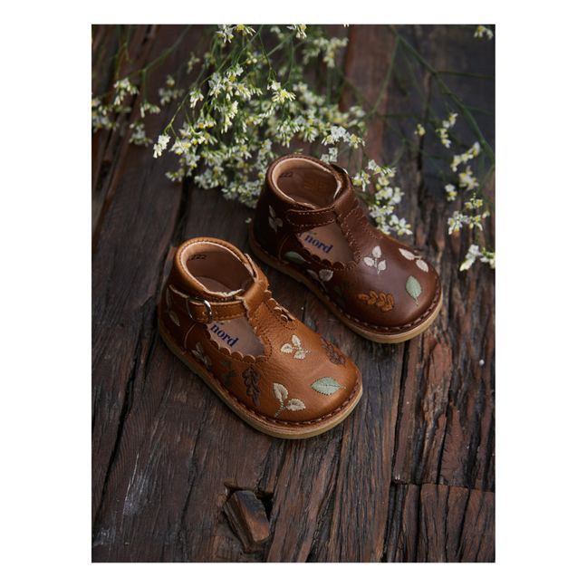 Embroidered T-Bar Mary Janes - Uniqua Capsule Collection | Cognac-Farbe