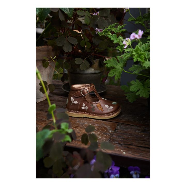 Embroidered T-Bar Mary Janes - Uniqua Capsule Collection | Marrón- Imagen del producto n°1