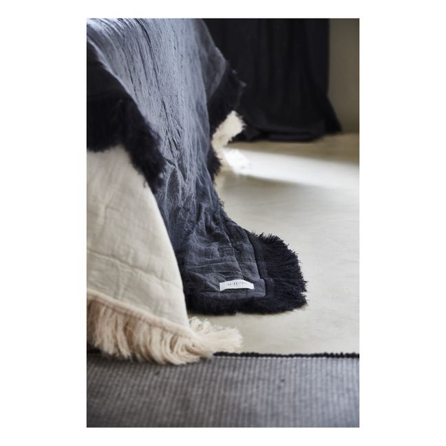 Organic Cotton and Linen Fringed Bedspread | Carbon