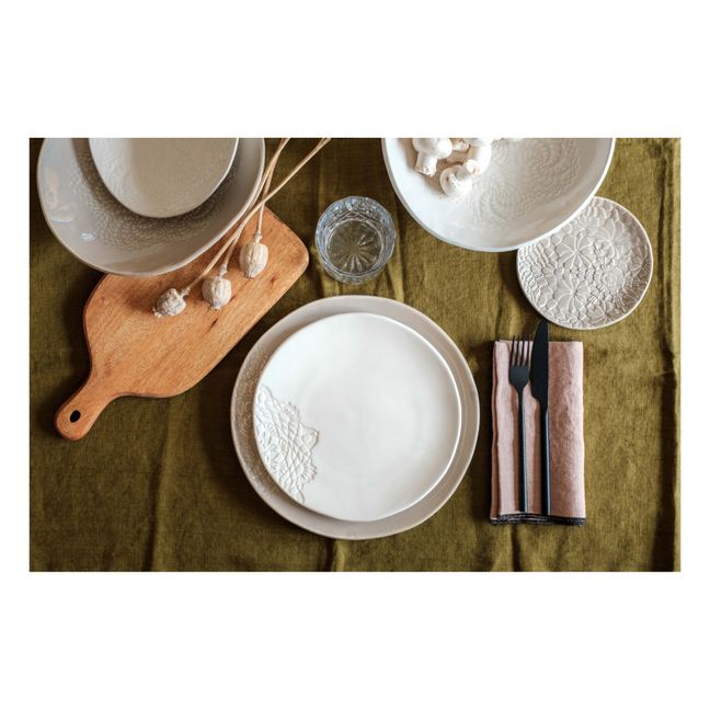 Blanca Floral Lace Plates - Set of 2 | Chalk
