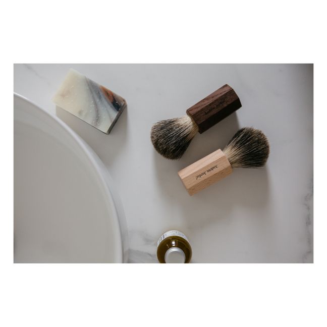 Brocha de afeitar de madera de fresno