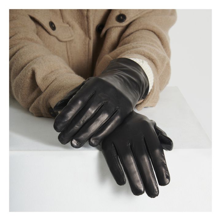 St. Honore Lambskin Leather Silk-Lined Gloves | Black- Product image n°2