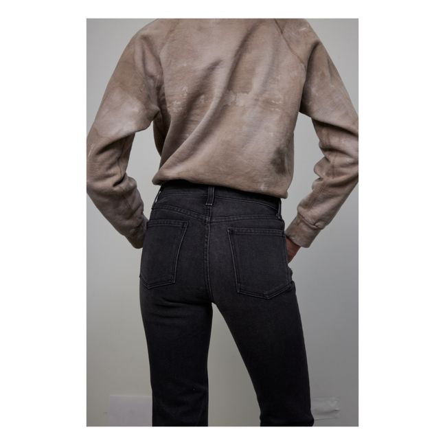 Jean Field | Stil Black