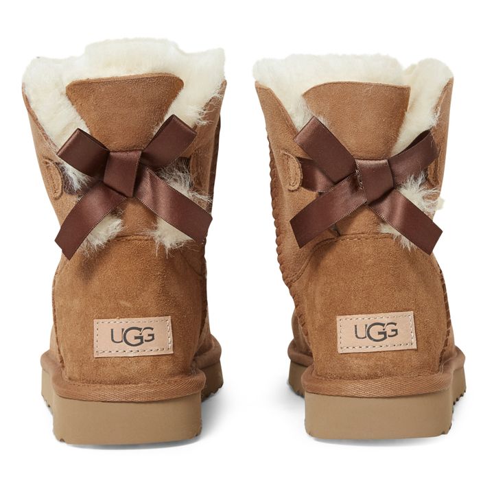 ugg bow 2