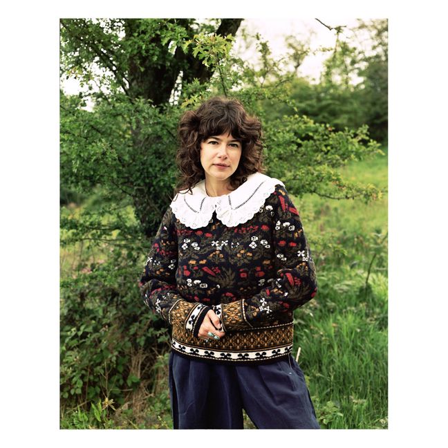 Red Berries Woollen Jumper | Black