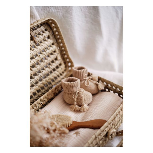 Chaussons en tricot et pochon brodé | Beige