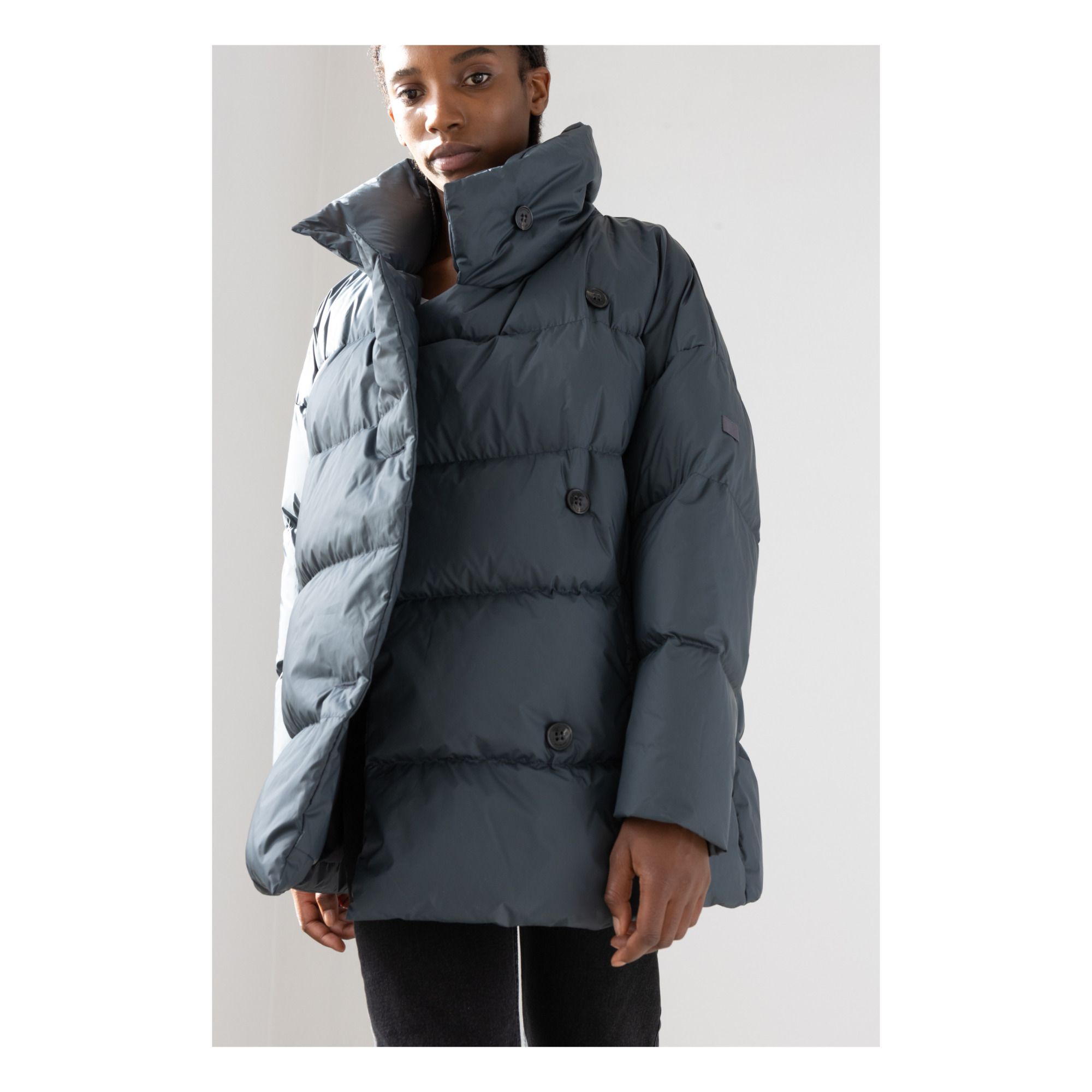 Cropped Button-Up Puffer Jacket | Grey blue