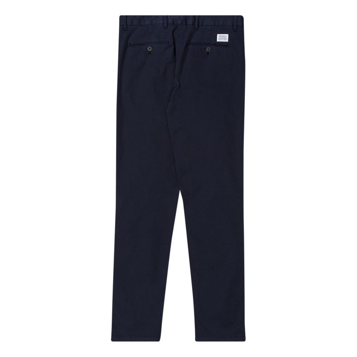 Aros Slim Organic Cotton Chino Trousers  | Blu marino- Immagine del prodotto n°4