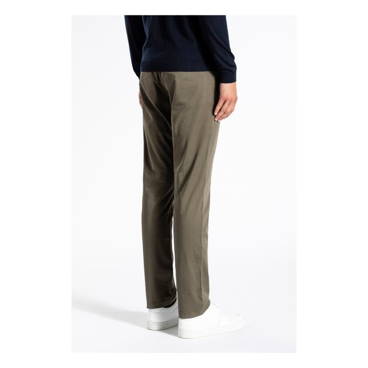 Aros Slim Organic Cotton Chino Trousers  | Verde Kaki- Imagen del producto n°3