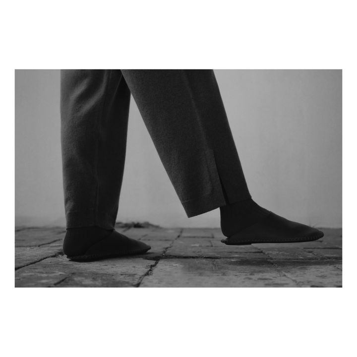 Flowy Cashmere Trousers | Grigio antracite- Immagine del prodotto n°3