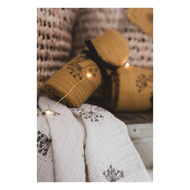 Bianca Ombrelle Swaddling Cloth | Crudo
