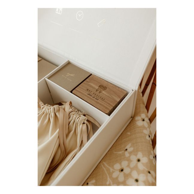 "Childhood Memories" Box | Blanco