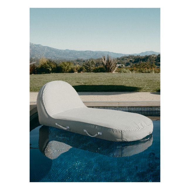 Floating pool mattress | Azul Marino